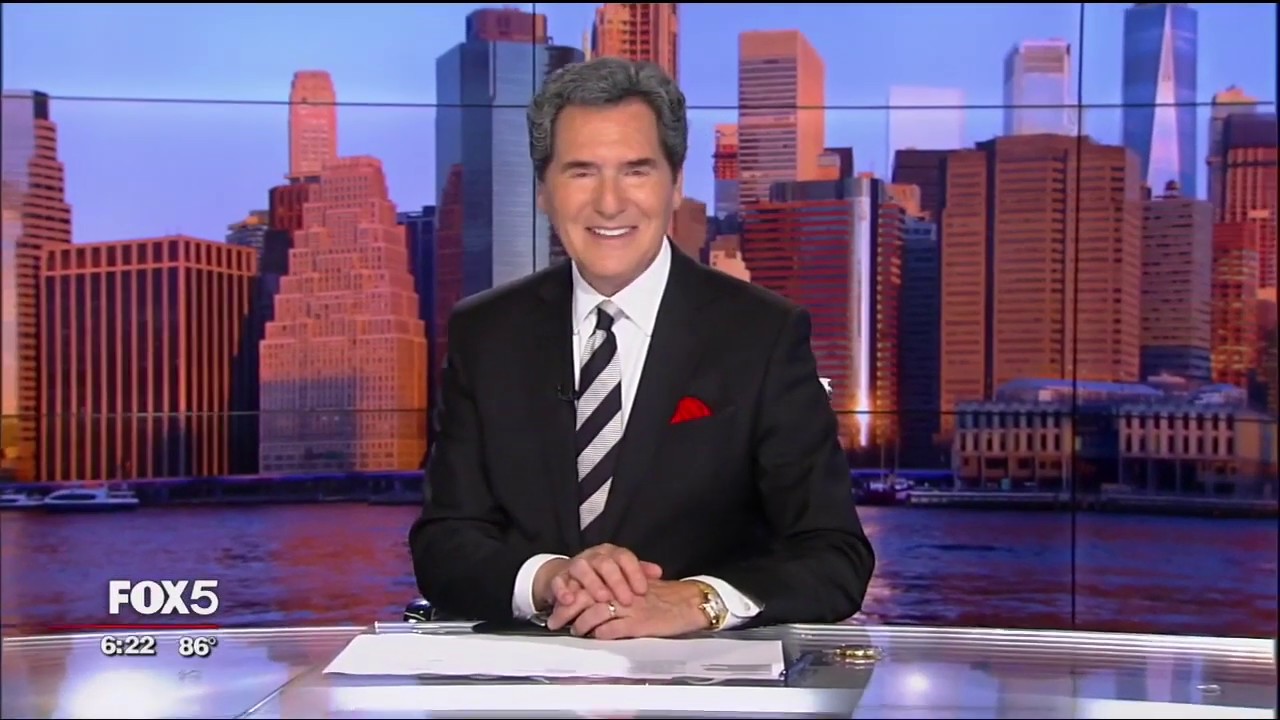 TALKING STATUES IN TIME SQUARE