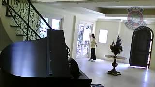 Sarasota Police Detectives searching for woman caught on camera entering home Wealth
