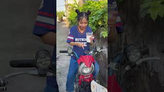 Thiết  bị cần thiết khi đi  xe máy 😭😜 #funny #crocodile