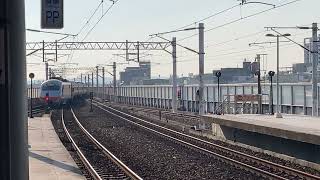 E1000 121次自強號(Tze-Chiang)抵達屏東站
