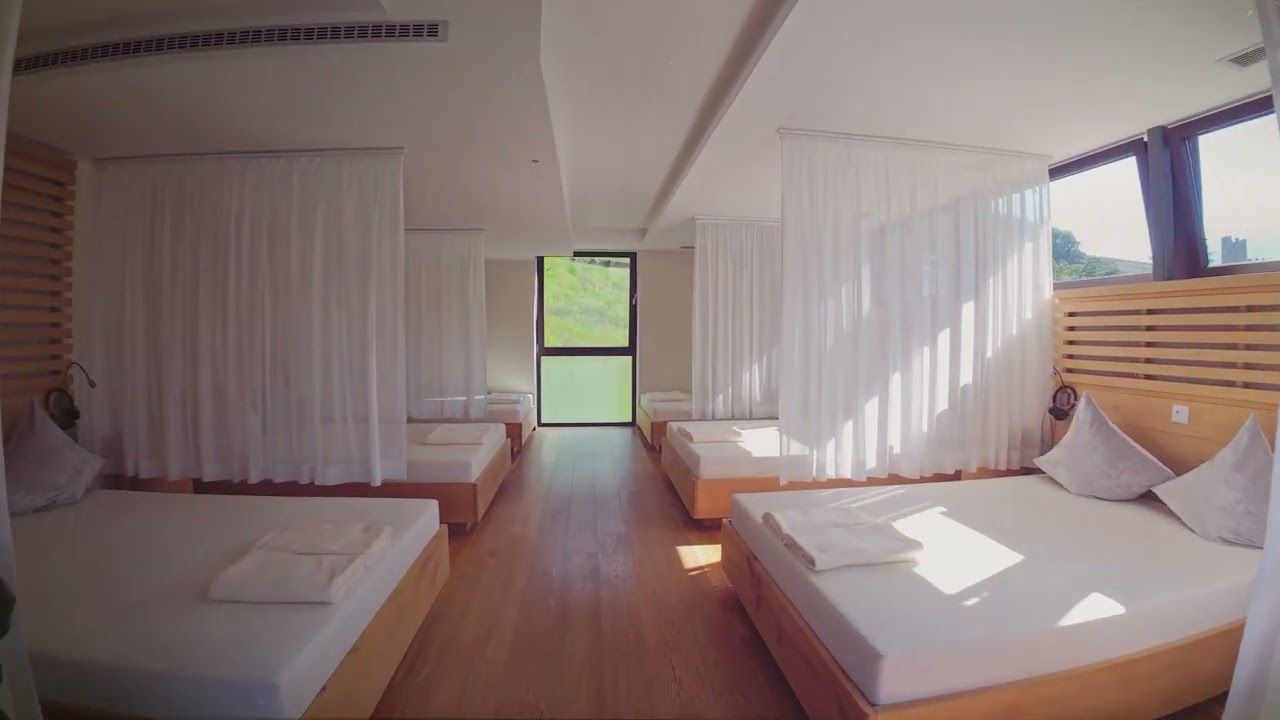 FPV-Drohnenflug durch das Luxus-Wellnessparadies Preidlhof