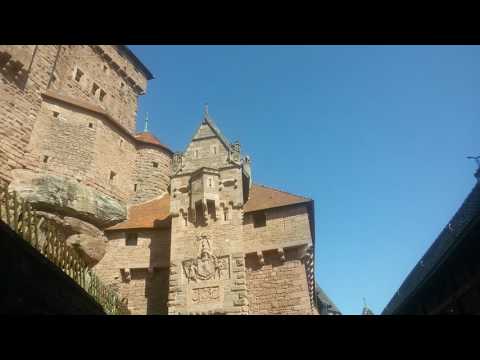 Königsburg_ის (ელზასი, სამხრეთ საფრანგეთი) შესასვლელი.