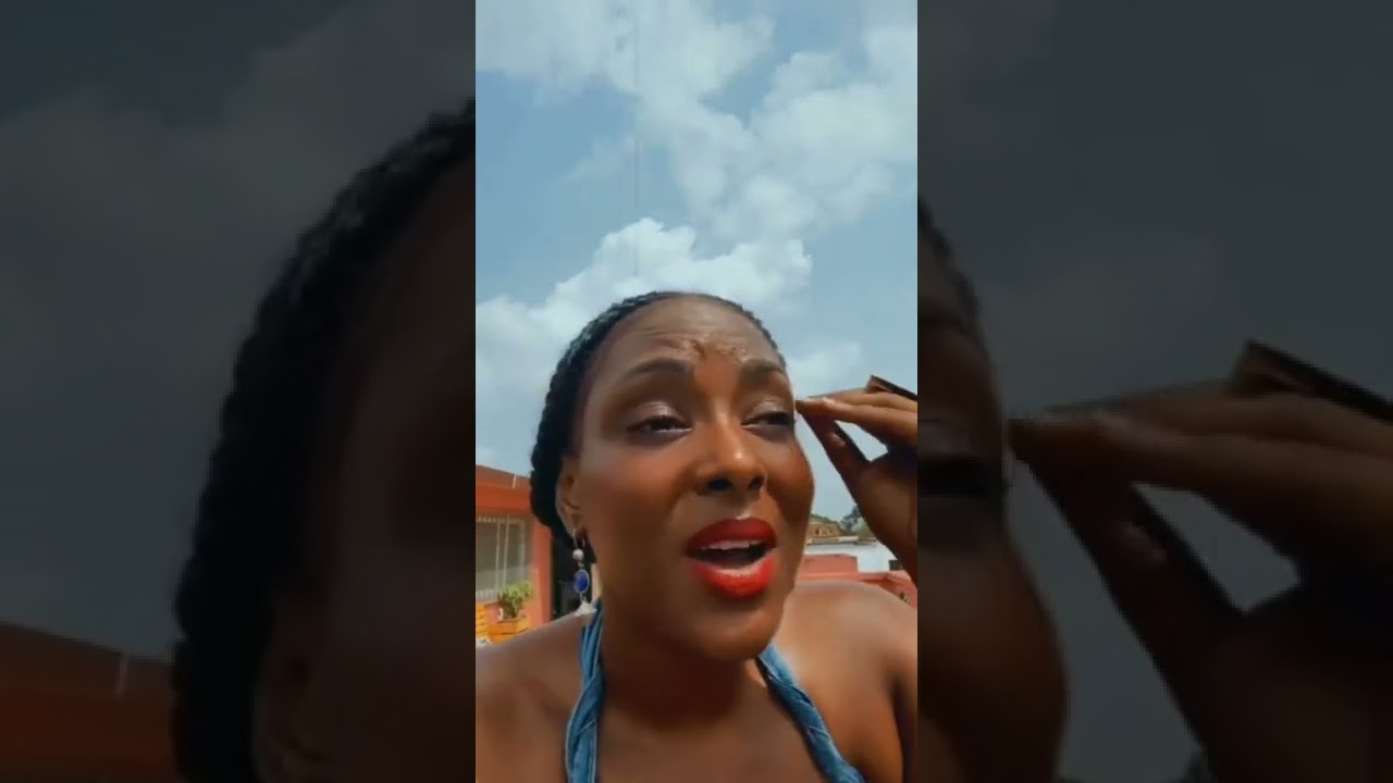 L'actrice Halima gadji craque de nouveau et s'en prend à une voilée