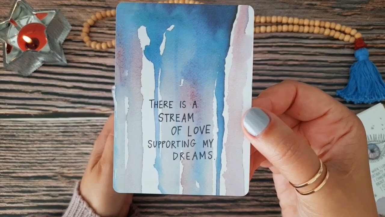 Soft ASMR oracle card sounds for relaxation. No talking — just energy and intuition 