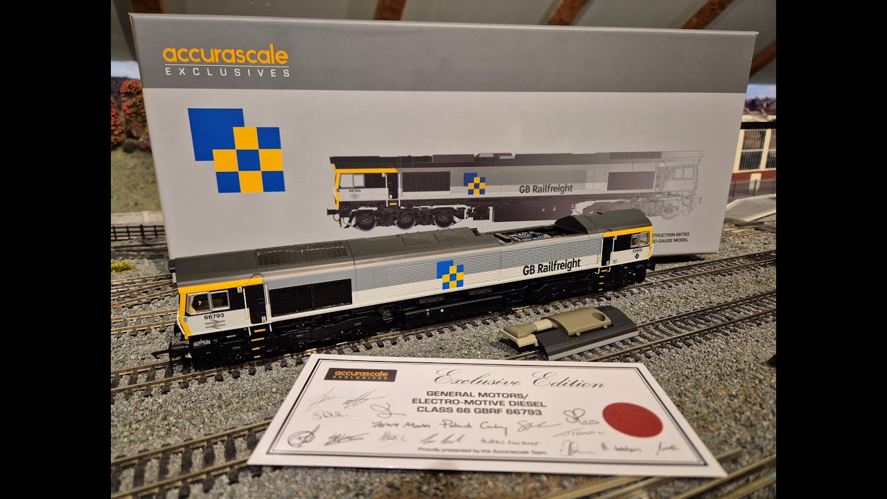 Оно прибыло! Эксклюзивная модель Accurascale 66793 GBRf Triple Grey для строительного сектора, па...