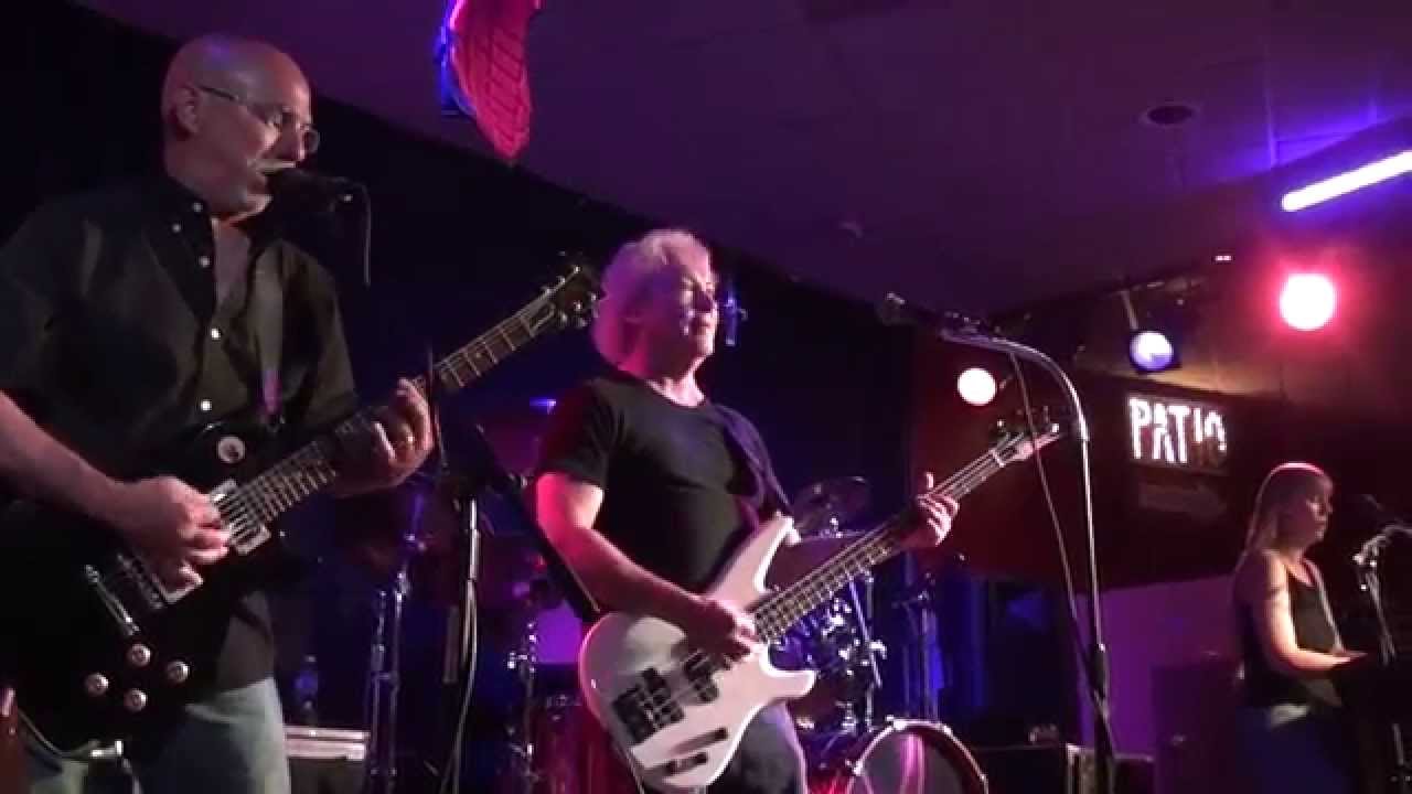 Ver Bradford White Band, "Funeral for a Friend" no YouTube