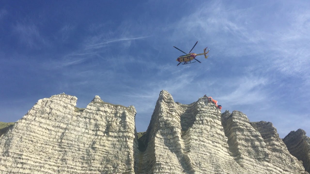 Sauvetage d’un parapente à Etretat le 07/06/2020 par le Dragon76