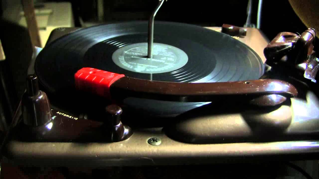 Watch Dream - Santo and Johnny- 1959 1949 Webster-Chicago changer on YouTube Watch Dream - Santo and Johnny- 1959 1949 Webster-Chicago changer on YouTube