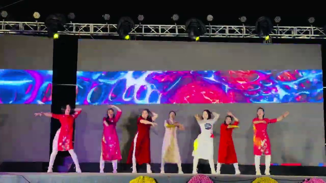 CLB Dancesoprt Bùi Luyến nhảy zumba xuân phát tài các học viên thân yêu