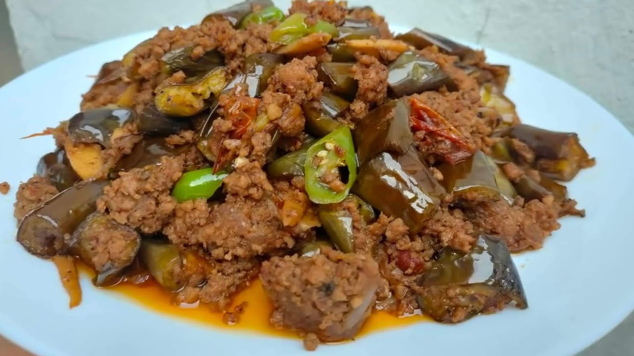 Xotinimning mushuki sut bilan qoplangan