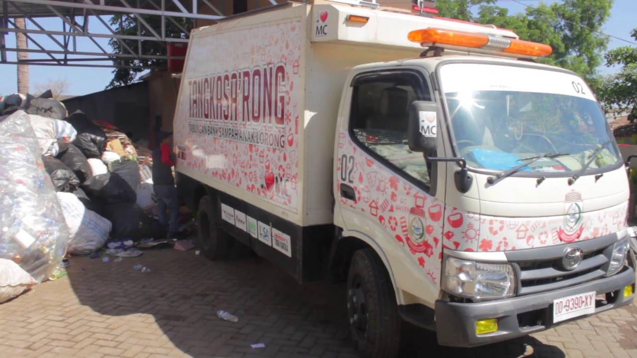 Bank Sampah Kota Makassar - YouTube
