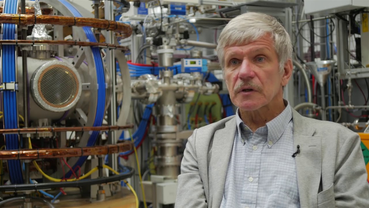 The UK's ST40 Tokamak Fusion Reactor Achieves First Fusion - YouTube