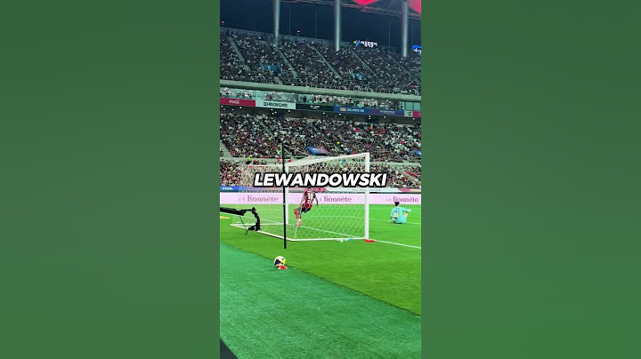 Lamine Yamal scored a brace wearing the number 10 and celebrated like a king. 😳👑