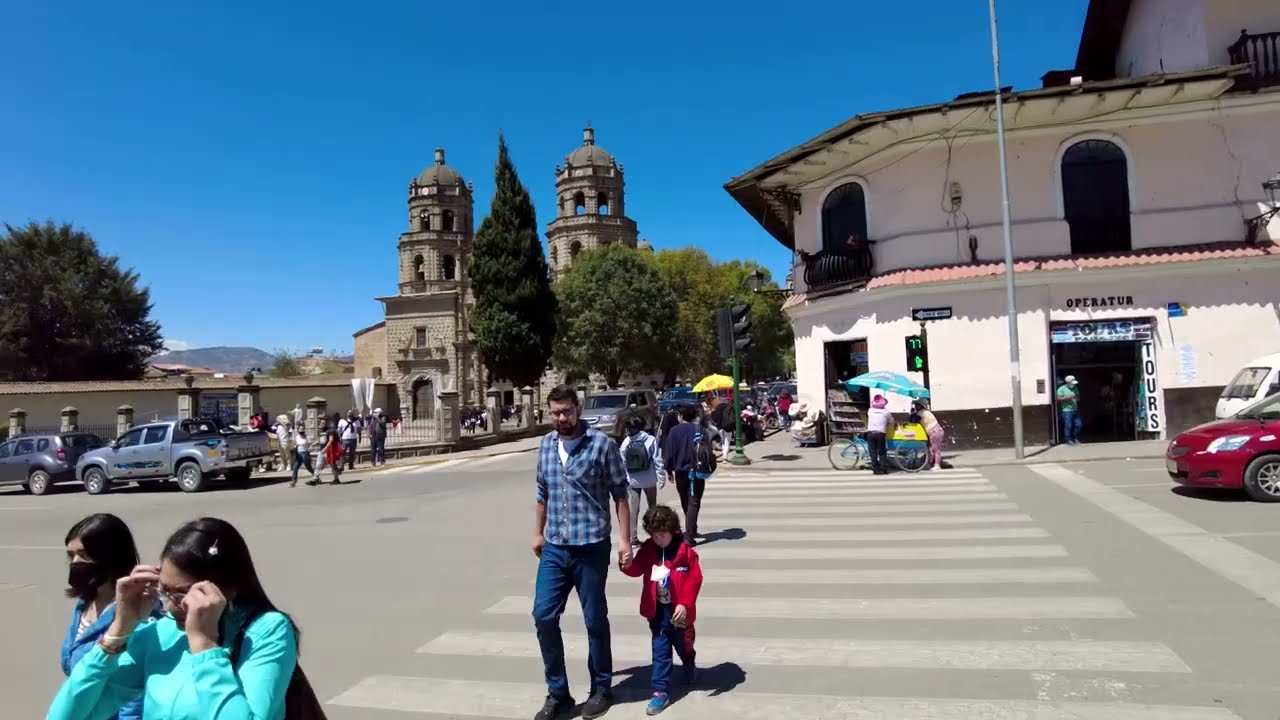 Caminando en Cajamarca, Peru (4K)