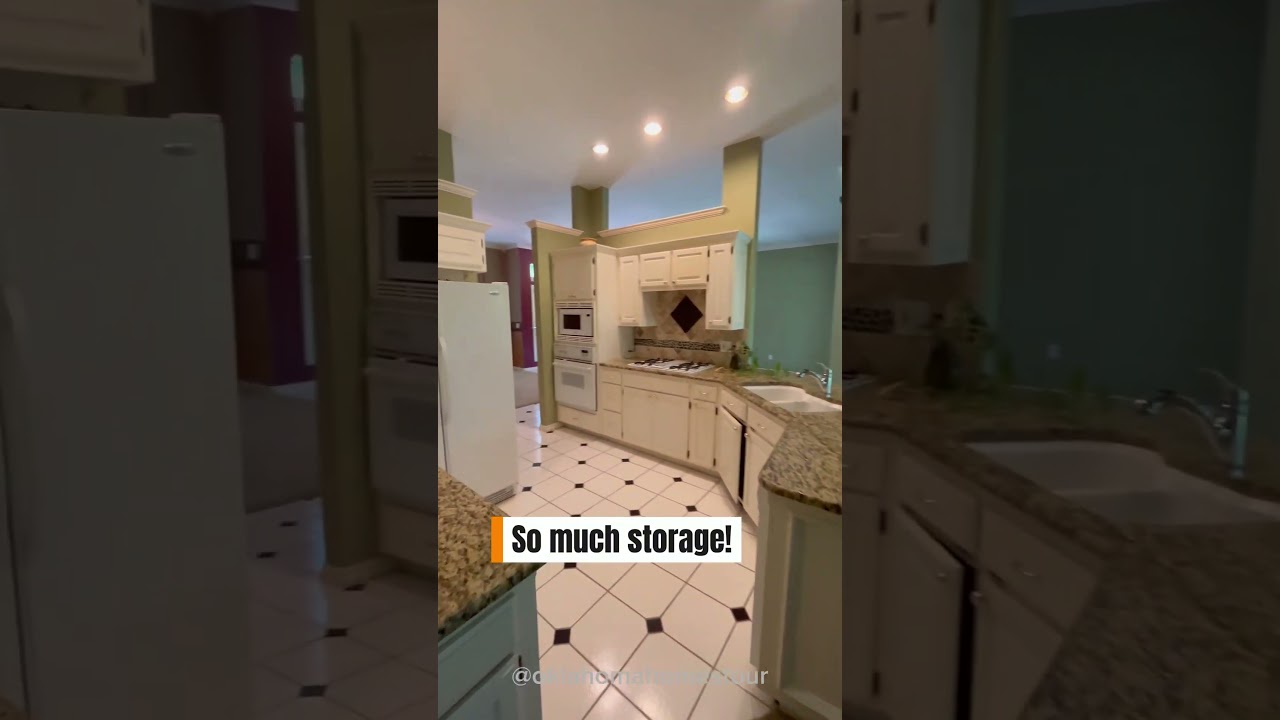 Private access to the community pool?!?