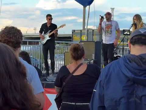 Jojo & the Angry Girls at Starfest on 9/7/17 - YouTube