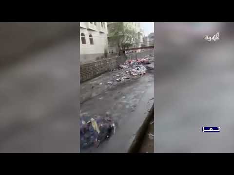 النفايات تغرق مجاري السيول في تعز وتحذيرات من كارثة بيئة خطيرة