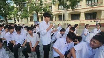 20. 10, 2025 Chia sẻ tự tin của HS 12A7 về bản thân trong chương trình ngoại khóa : Yêu chính mình. 
