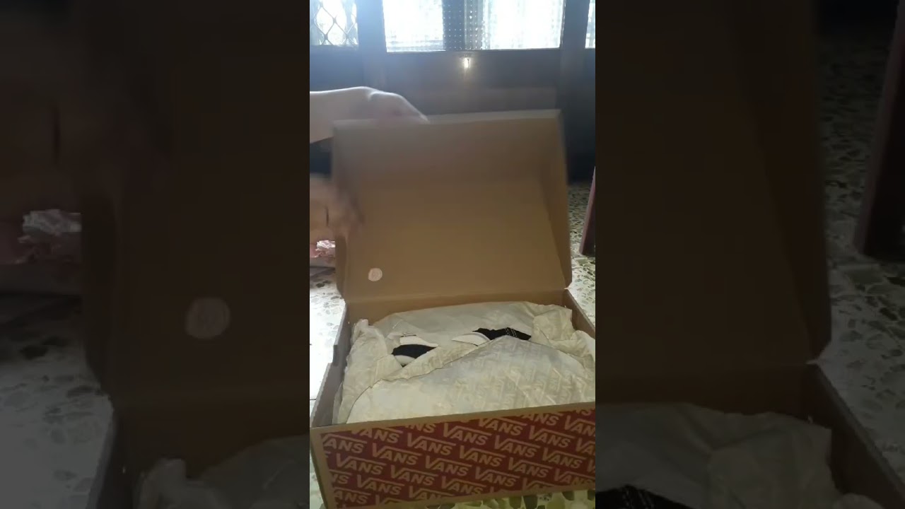Unboxsing sepatu Vans ori 