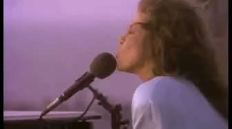 Carly Simon - “You’re So Vain” 1987 In Concert at Martha’s Vineyard (HBO Special) Carly Simon - “You’re So Vain” 1987 In Concert at Martha’s Vineyard (HBO Special)