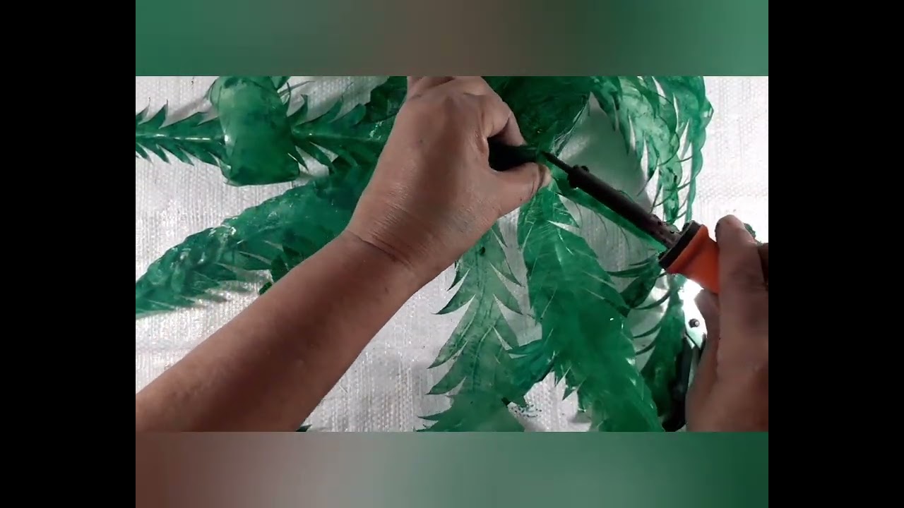 SAMAMBAIA COM GARRAFAS PET