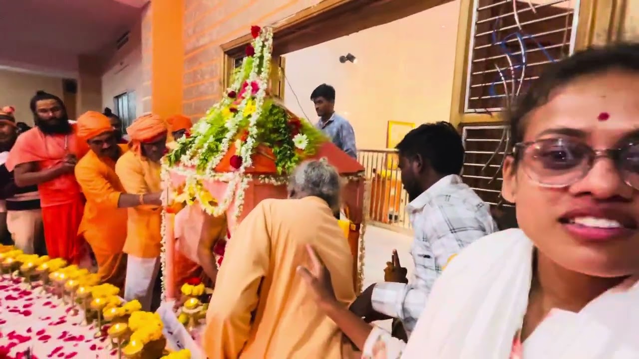 गुरुमहाराज:गुरुवर्य आण्याजी महाराज पुण्यतिथी निमित्त १२८वी आनंद दत्त महापुजा आनंद मठ चांदुर रेल्वे🙏🏻