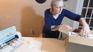 Unboxing Cricut Spring Cleaning bundle 2