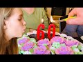 VLOG: ДЕНЬ РОЖДЕНИЯ БАБУШКИ 60 лет /Лайфхак из TikTok / ВКУСНАЯ ОТКРЫТКА / 03.02.2020 НАША МАША влог