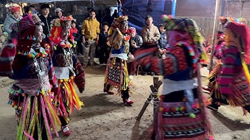 SỐC LẦN ĐẦU THẤY ĐÁM M.A NHẨY MÚA VUI CƯỜI NHƯ LỄ HỘI TẠI LÀNG LÔ LÔ Ở BIÊN GIỚI . PHENG PHENG VLOG 