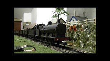 00 Gauge Model Railway - Weathering Commission in Action!