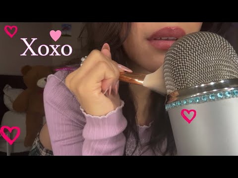 Your Girlfriend Brushes You Gently ASMR