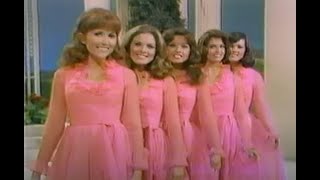 Lawrence Welk Show - Salute to Jerome Kern from 1975 - Lawrence Welk hosts