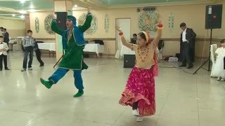 индийские танцы парный современный индийский танец на свадьбе танцоры