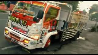 Driver Cantik Lumajang!!   Bikin greget Bawa Dump Truck Mbois Bolang