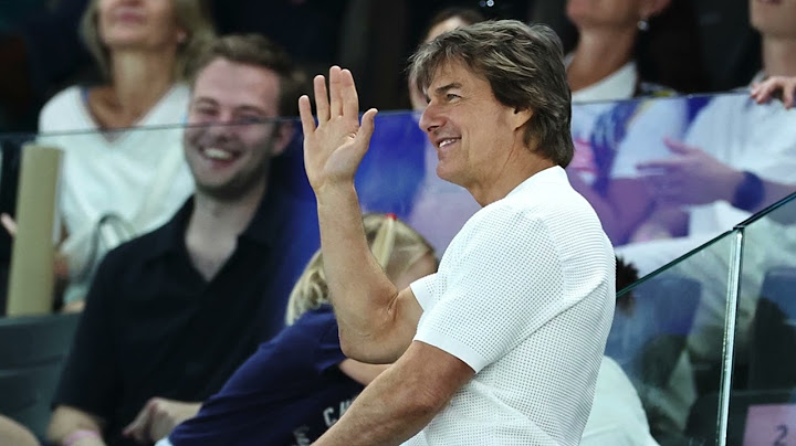 Tom Cruise Performs Epic Stunt at Olympics 2024 Closing Ceremony  Paris Highlights & Performers