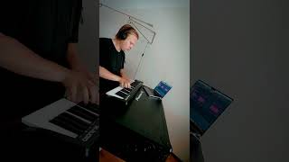 Melsen drops a huge piano house banger..