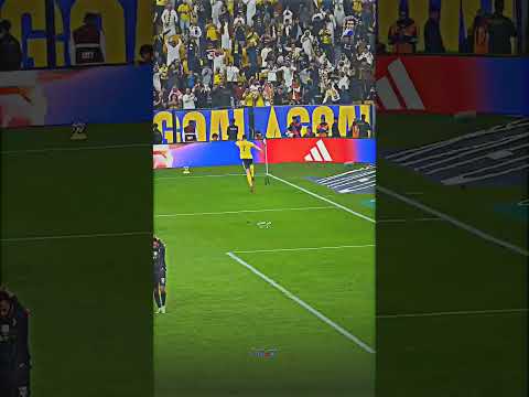 يا ناس تأكدوا هل عمر كريستيانو 40 سنه