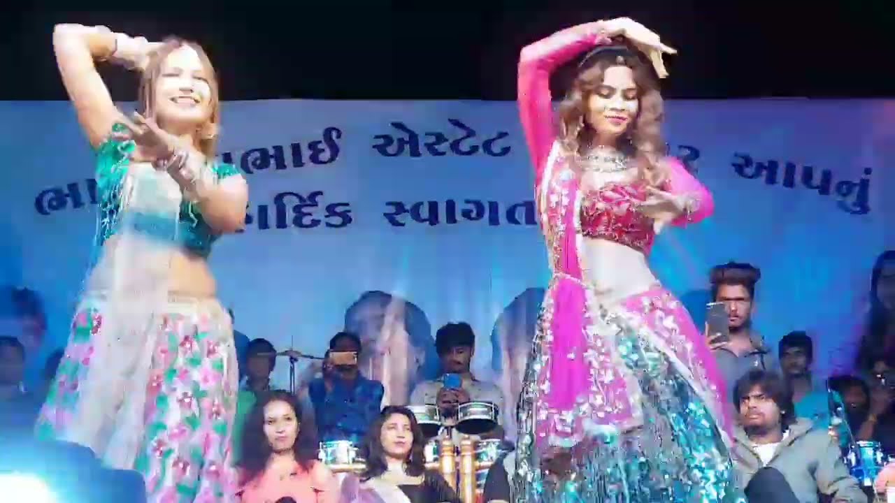 Gujarati Actor Mamta Soni Live Dance Performance