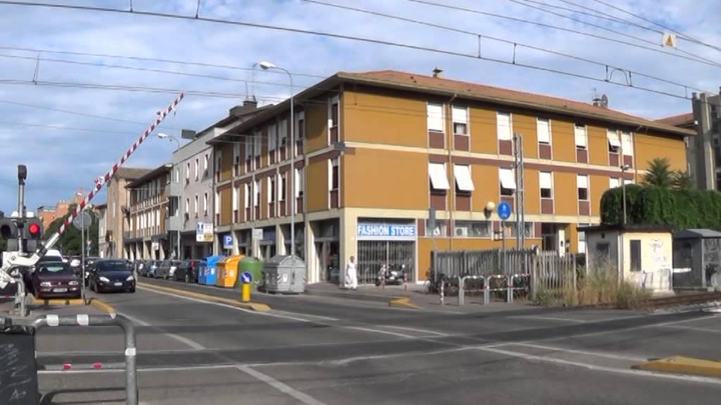 Sui binari attorno a Ravenna // Italian trains// 意大利列車 // italienische Züge // イタリアの列車