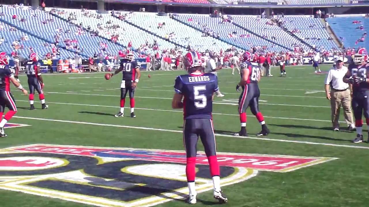 Trent Edwards under center