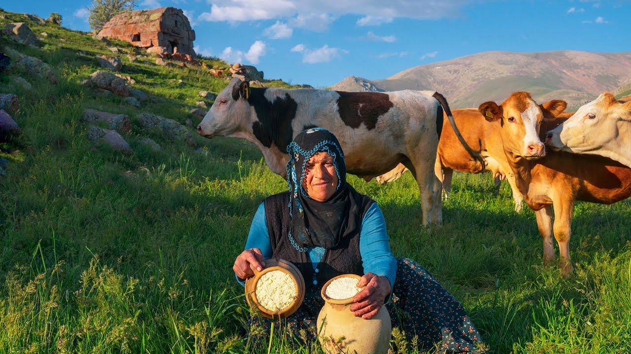 Сырные горшочки, зарытые в землю на несколько месяцев — Mountain Cheese Making