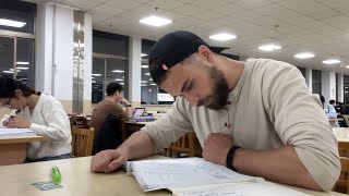Чеченец в Китае | Как живут студенты в университете Китая ? (Русский перевод)