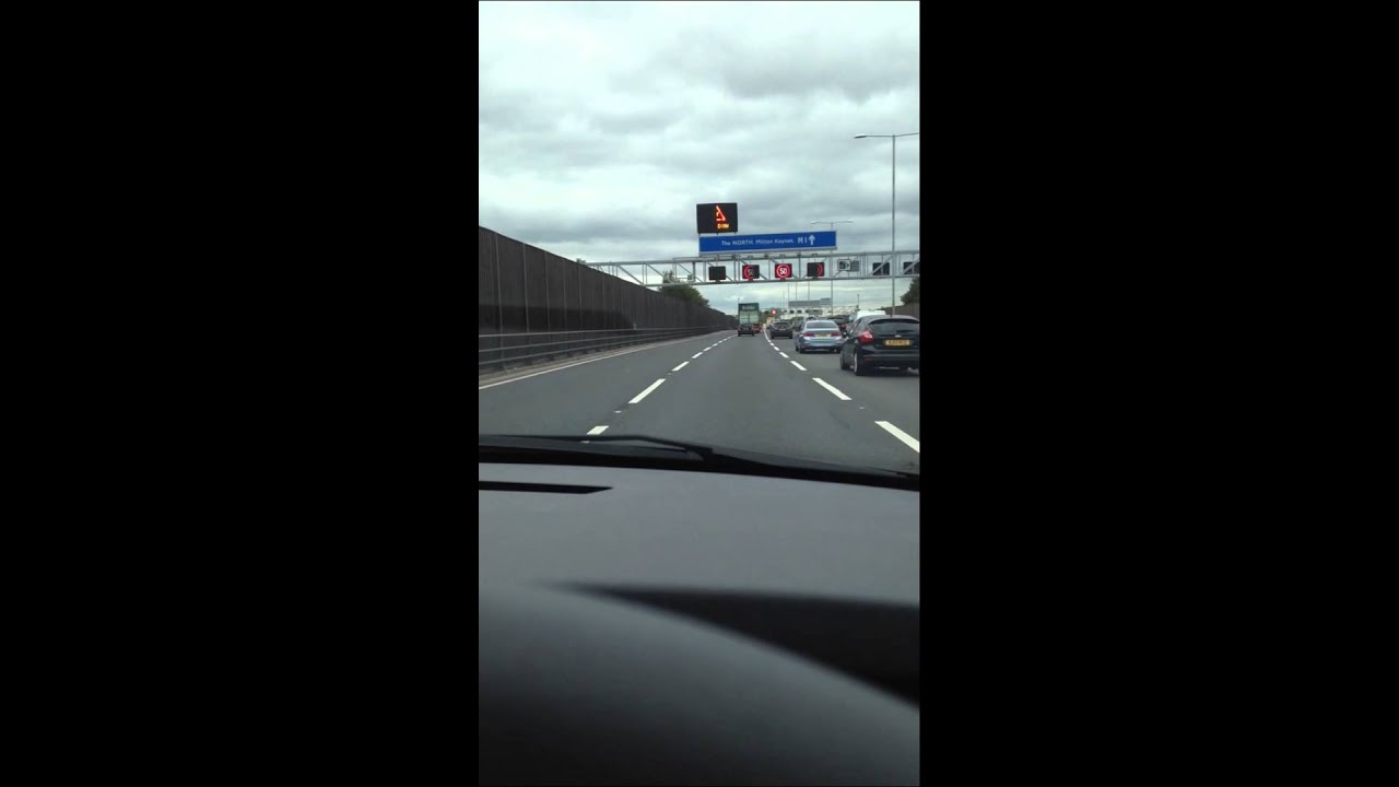 M25 Variable Speed Limits - UK Video 04