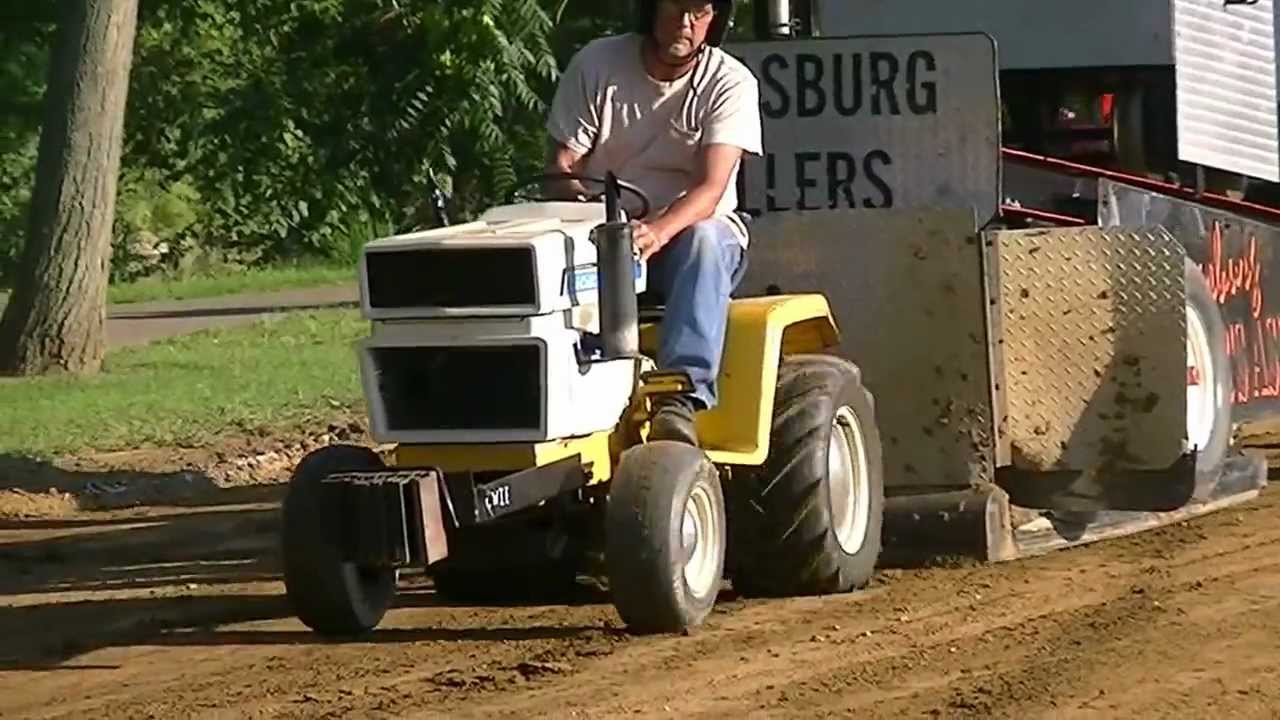 Dale Orr pulling for the Strasburg Pullers Club YouTube