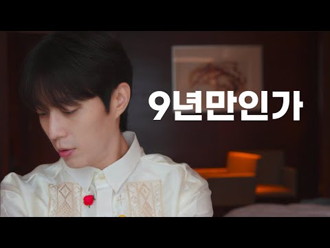 Light Bulb Roses And Blue Hearts