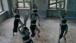 Halloween Frame Up Strip Choreography Backstage | Fujifilm X-T3 18-55mm