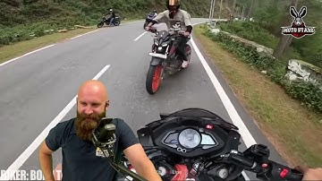 Master These 8 Riding Tips To Stay Safe On Your Motorcycle!