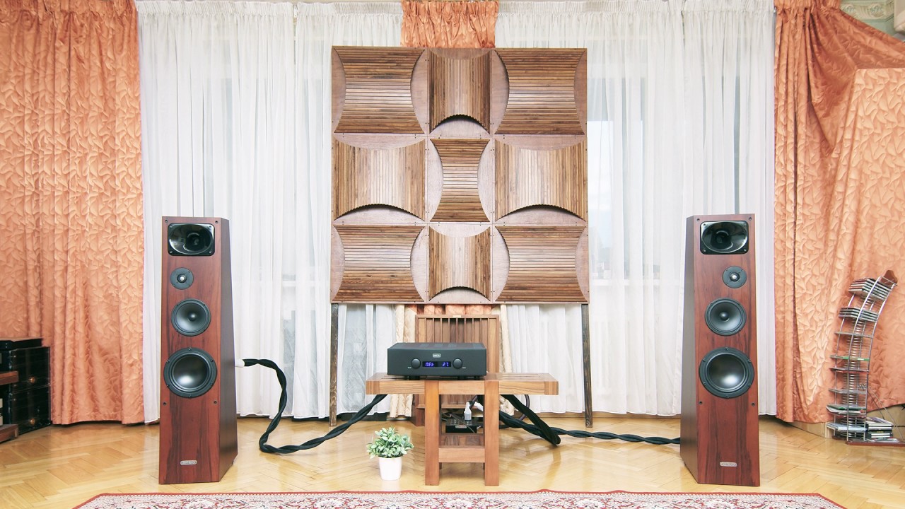 Smarthorn III & Hegel H360  12