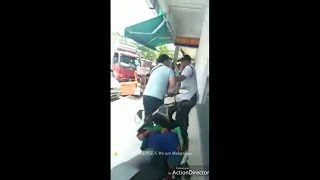 Download Lelaki Cina Gaduh Dengan Guard Sebab Moto Kena Clamp Video MP3 Lelaki Cina Gaduh Dengan Guard Sebab Moto Kena Clamp