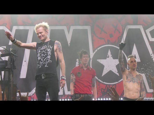 SUM 41 - FULL SHOW@Pier Six Pavilion Baltimore 4/29/24 class=